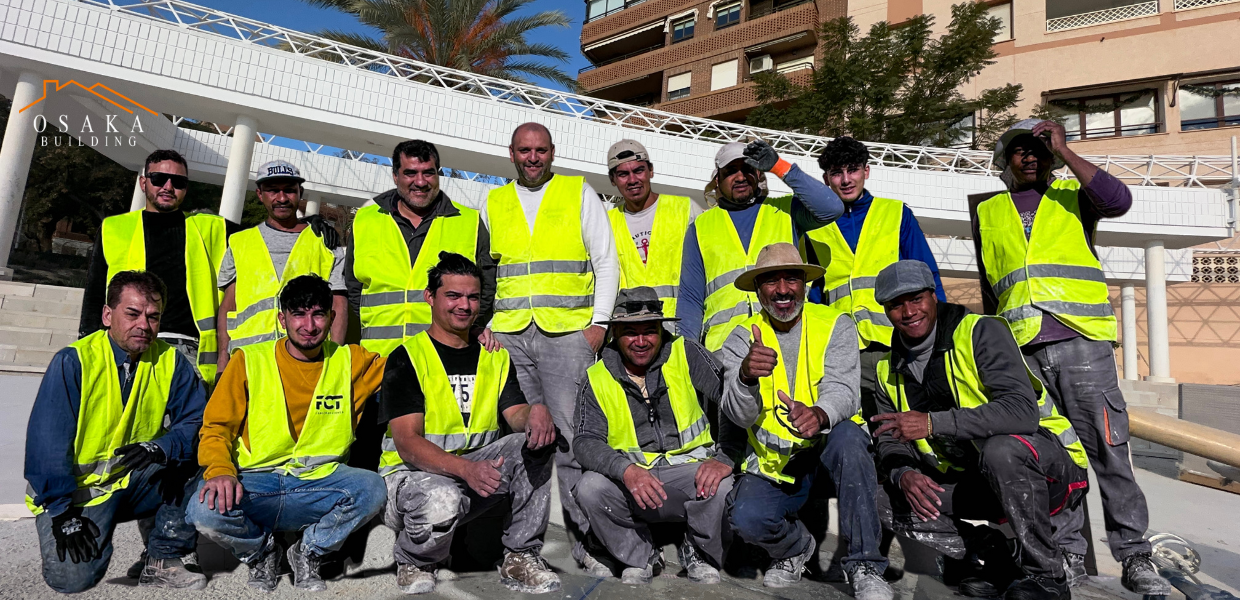 Equipo de Osaka Building trabajando en una reforma en Alicante
